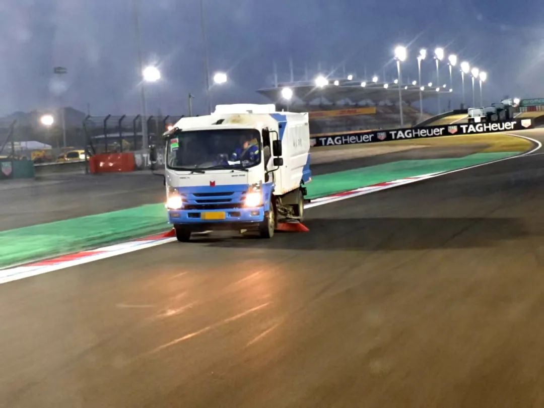 起猛了，居然在上海F1赛场上看到了TA...