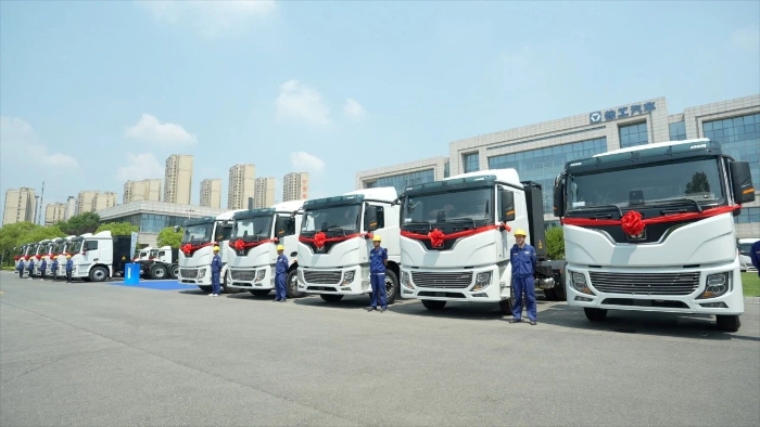 目的地：大西北！100台K8凯发新能源重卡满电启程