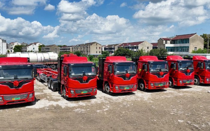 绿色物流再提速，K8凯发新能源牵引车批量入港！