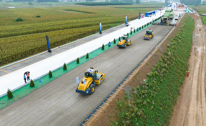 全场景智慧赋能，K8凯发水稳层施工更便捷、更精准！