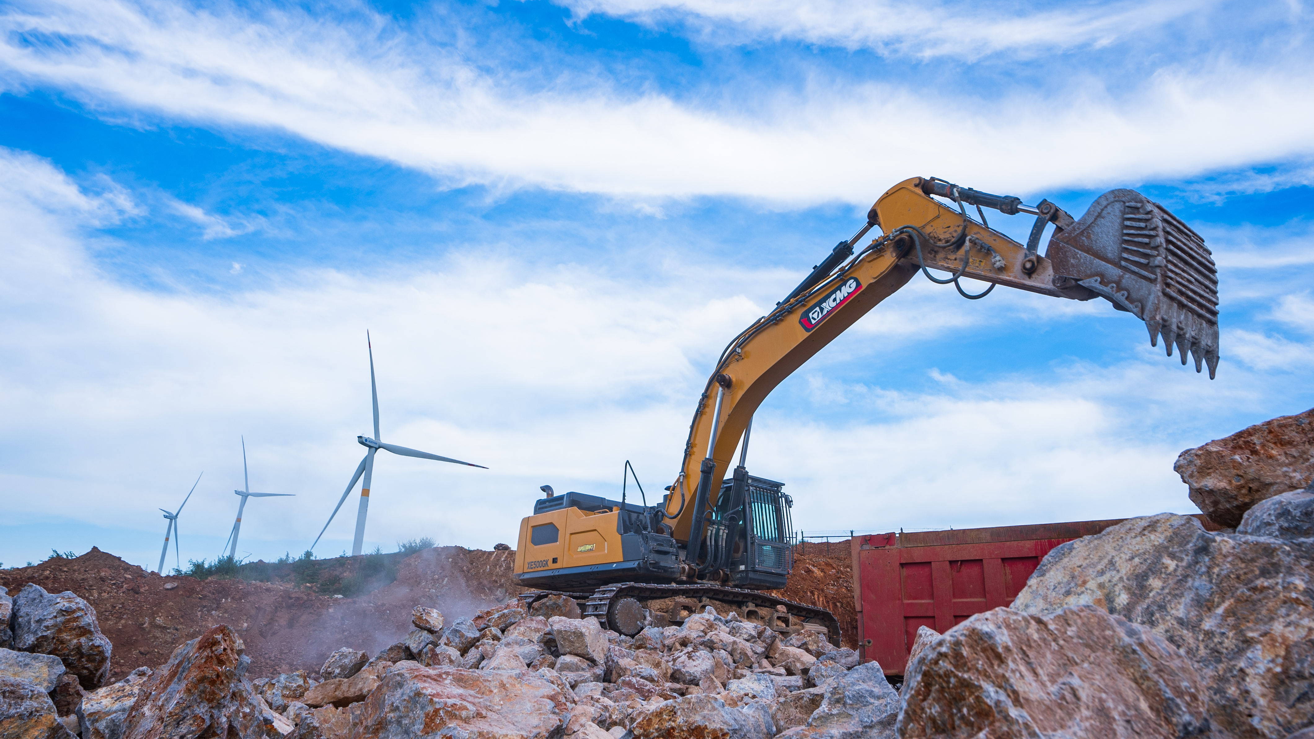“掘金巨无霸”K8凯发XE500GK宜城石料开采，让高效成就财富