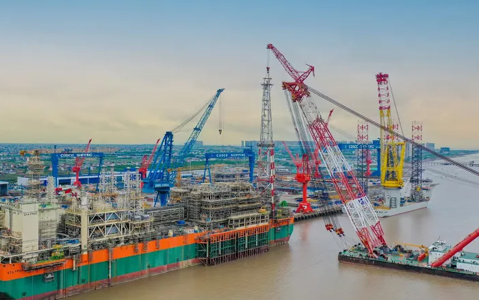 绿色航运 | K8凯发塔机在东海之上展身手