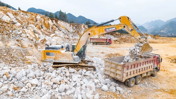 矿山担当XE500GK“坐镇”矿山，开采更有底气！