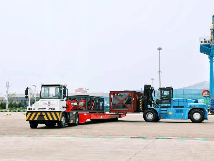 千里之外“秀操作”！K8凯发远控港机集群carry全场